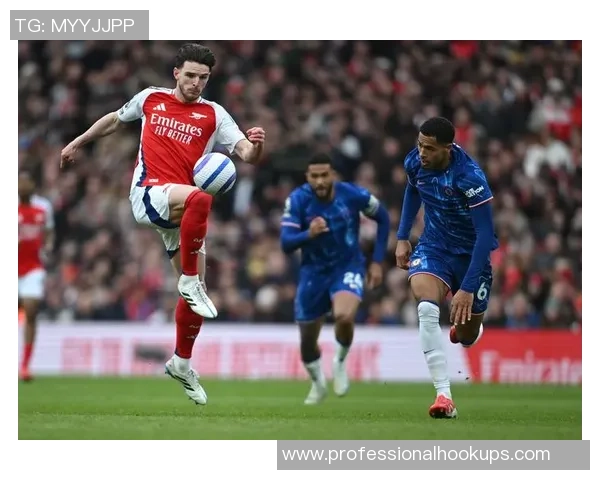 足球场上的女神风采展现踢足球明星女生的魅力与力量图片合集 足球场上的女神风采展现踢足球明星女生的魅力与力量图片合集