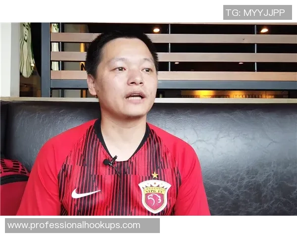 足球明星剃光头挑战赛视频引发热议球迷纷纷模仿追随潮流 足球明星剃光头挑战赛视频引发热议球迷纷纷模仿追随潮流