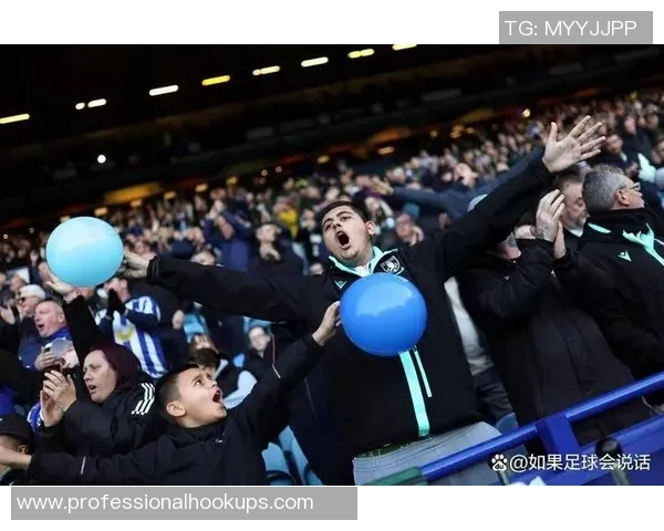 足球明星惊喜现身演唱会引发粉丝狂欢现场气氛热烈不已 足球明星惊喜现身演唱会引发粉丝狂欢现场气氛热烈不已