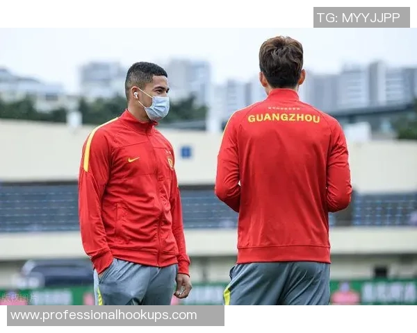 专业解读:成都网球队的边路渗透打法 专业解读:成都网球队的边路渗透打法