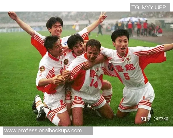 热议足球：南京足球队的配合变革